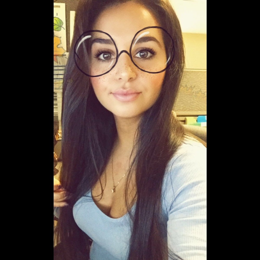 Meet your Posher, Cristina